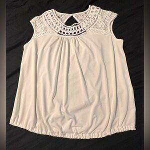 Elegant White Lace Sleeveless Top
